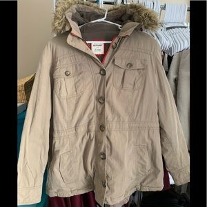 📍 Old Navy army green fur parka jacket XL 📍